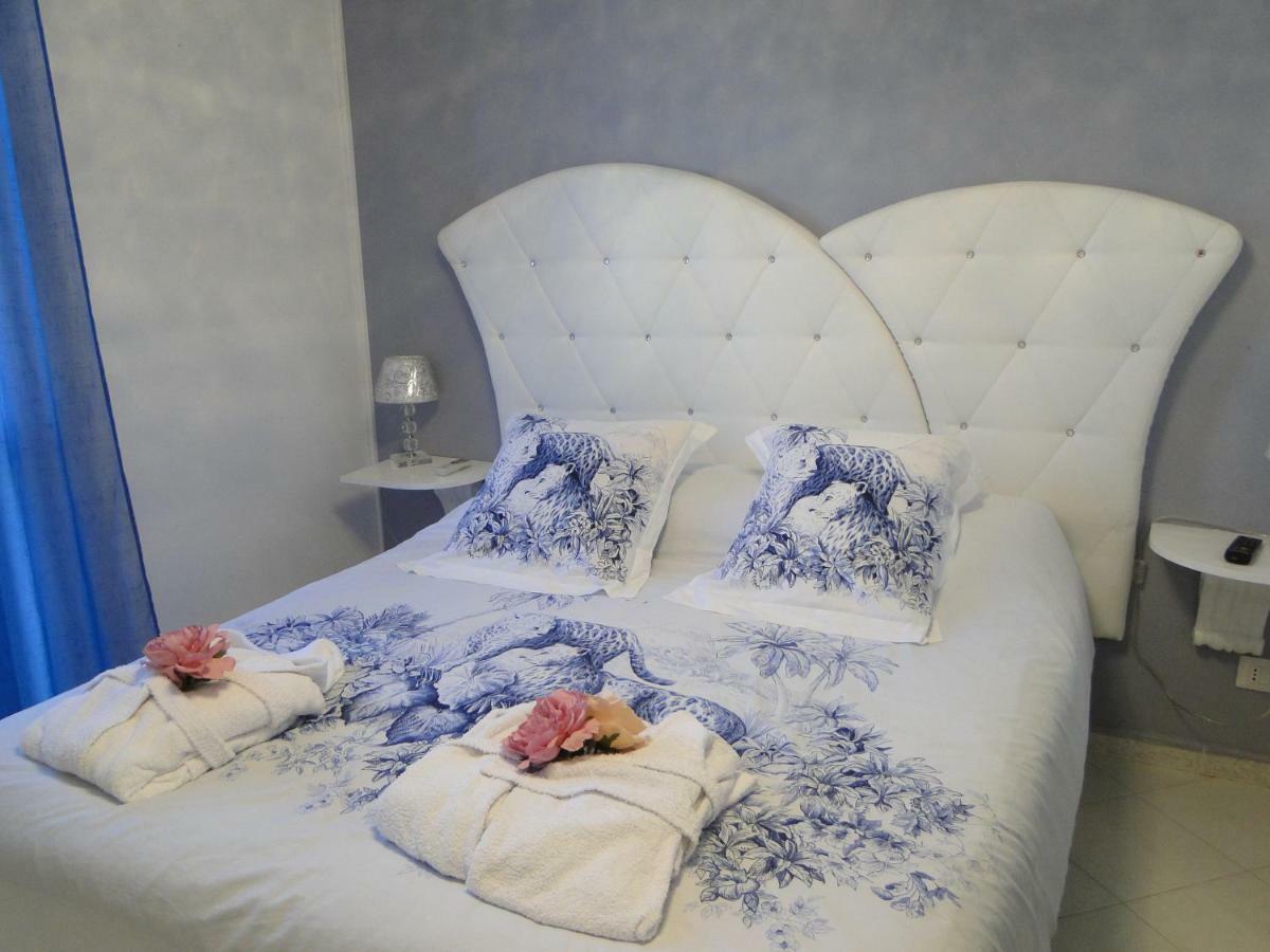 Le Vele Bed & Breakfast Campofelice Di Roccella Exterior photo